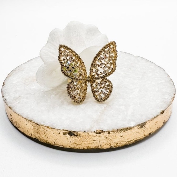 Adjustable gold butterfly ring with pave details - Picture 1 of 6
